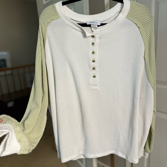 Gilli White and Light Green Waffle Knit Top - Picture 1 of 2